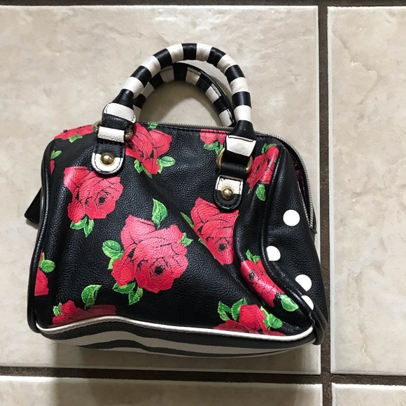 Betsy Johnson mini rose bag - Picture 2 of 3